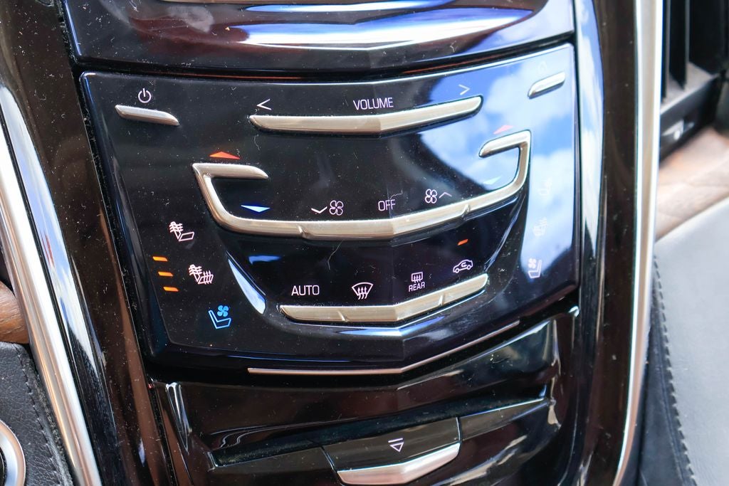 2018 Cadillac Escalade ESV Luxury