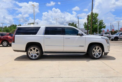 2018 Cadillac Escalade ESV Luxury