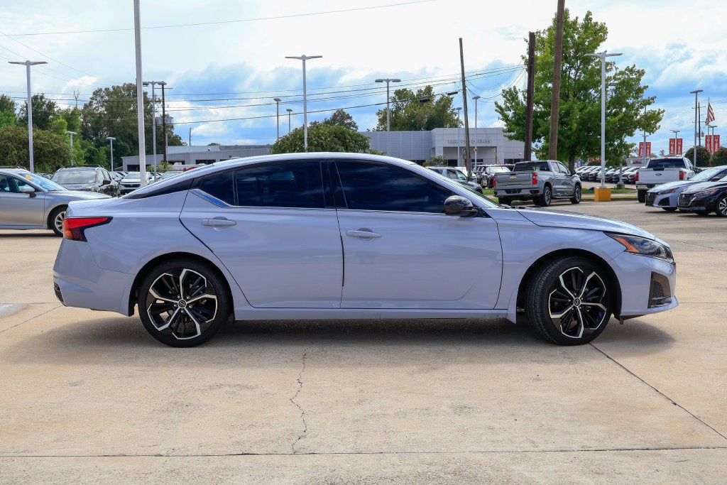 2025 Nissan Altima 2.5 SR