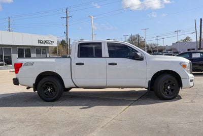 2022 Nissan Titan S