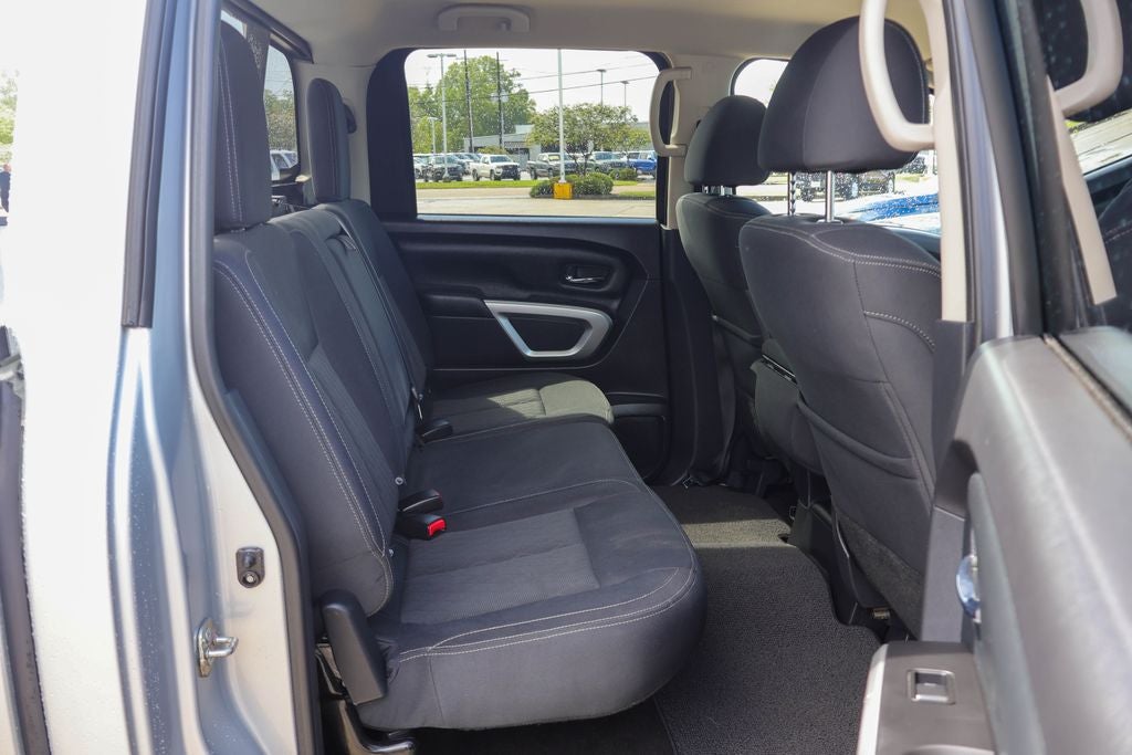 2019 Nissan Titan SV