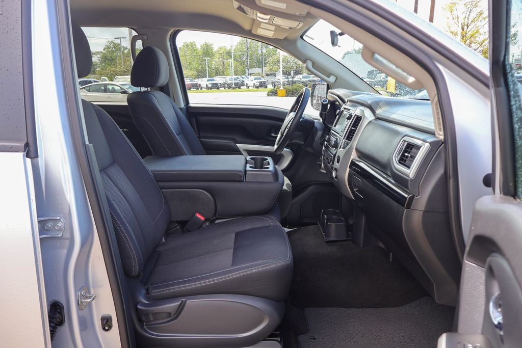 2019 Nissan Titan SV