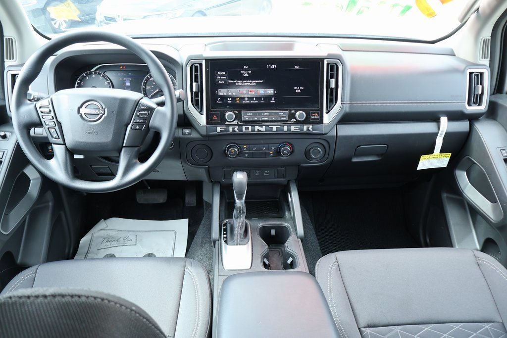 2025 Nissan Frontier SV