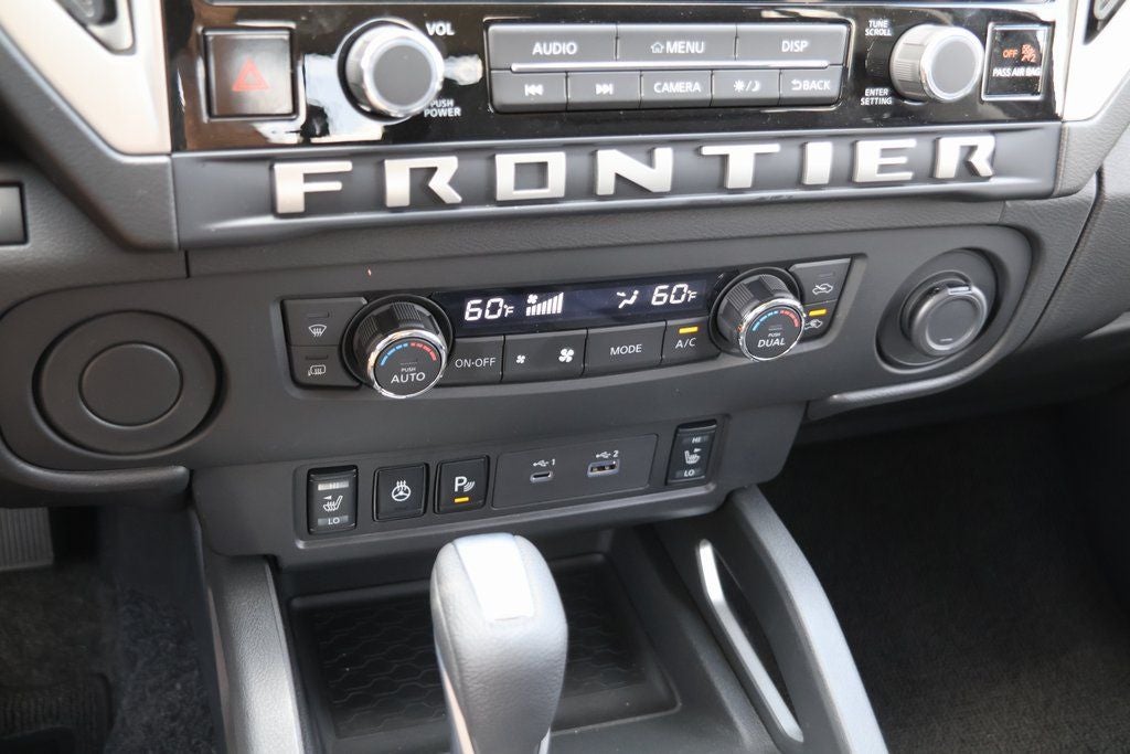 2025 Nissan Frontier SV