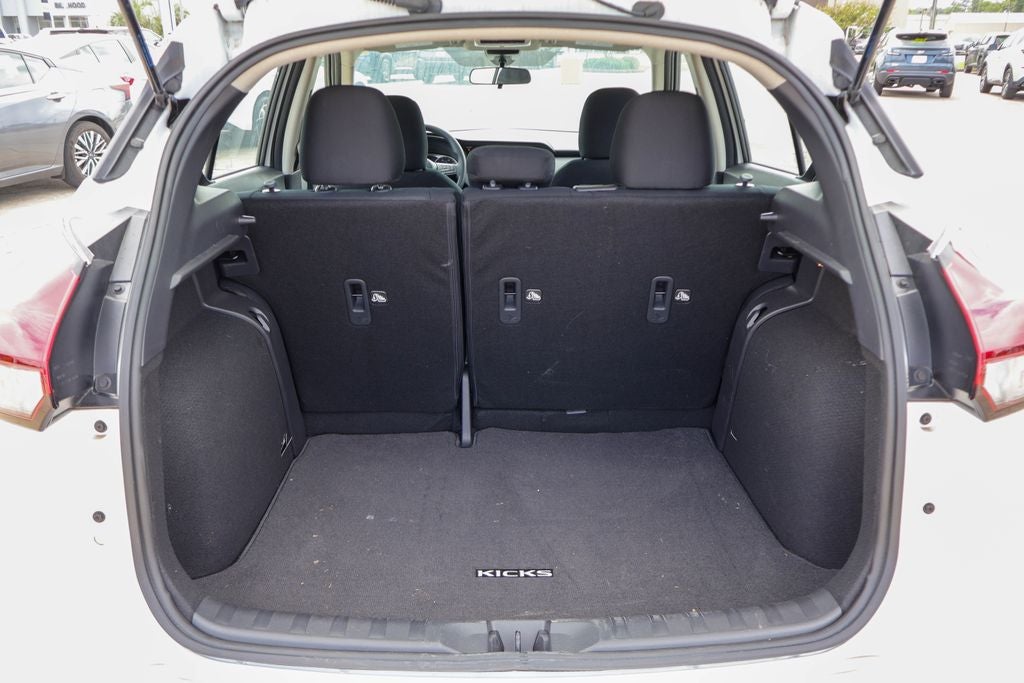 2025 Nissan Kicks Play S