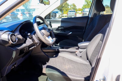 2022 Nissan Kicks SV