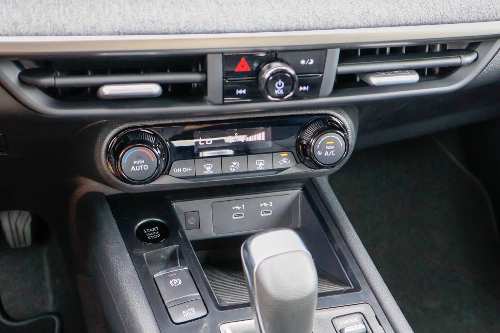 2027 Nissan Kicks SV