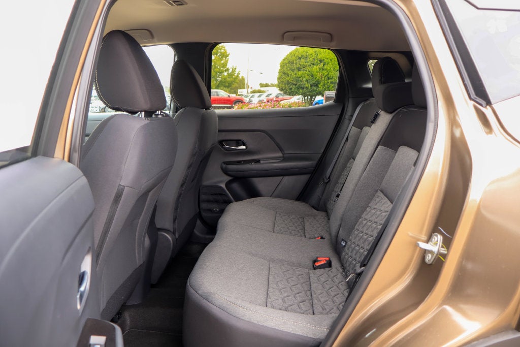 2027 Nissan Kicks SV