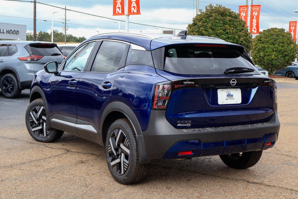 2027 Nissan Kicks SV
