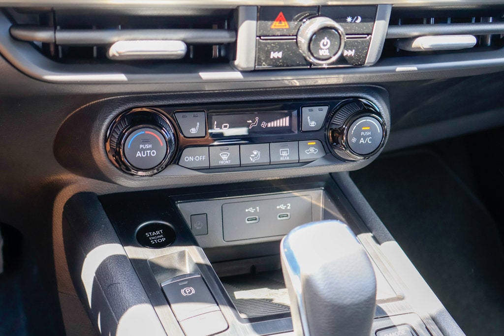 2027 Nissan Kicks SV