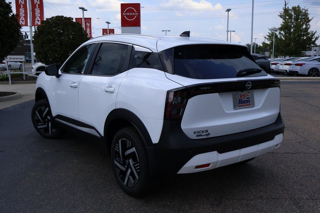2026 Nissan Kicks SV