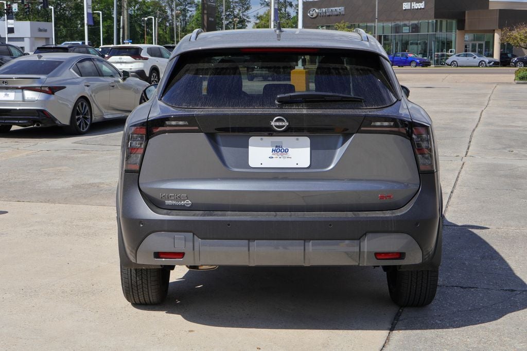 2025 Nissan Kicks SR