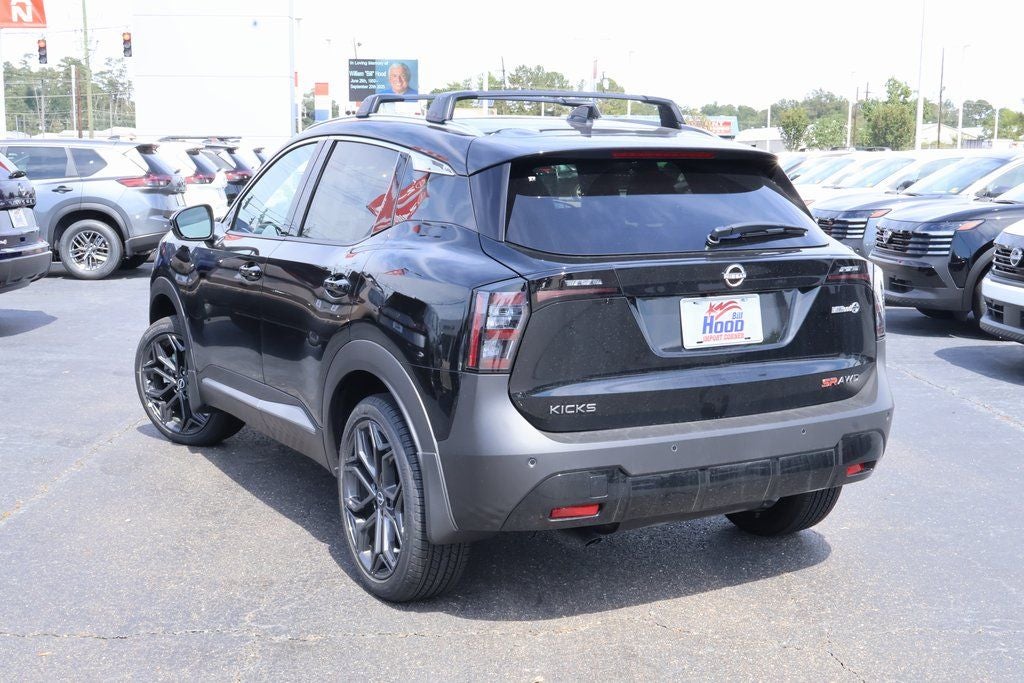 2025 Nissan Kicks SR