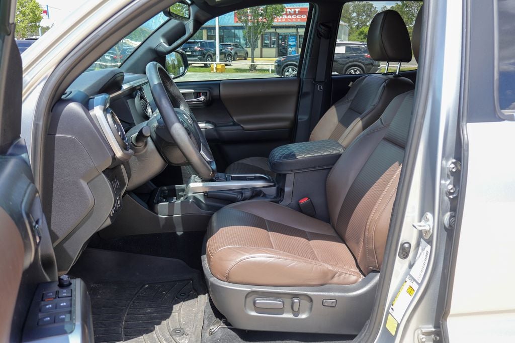 2021 Toyota Tacoma Limited V6