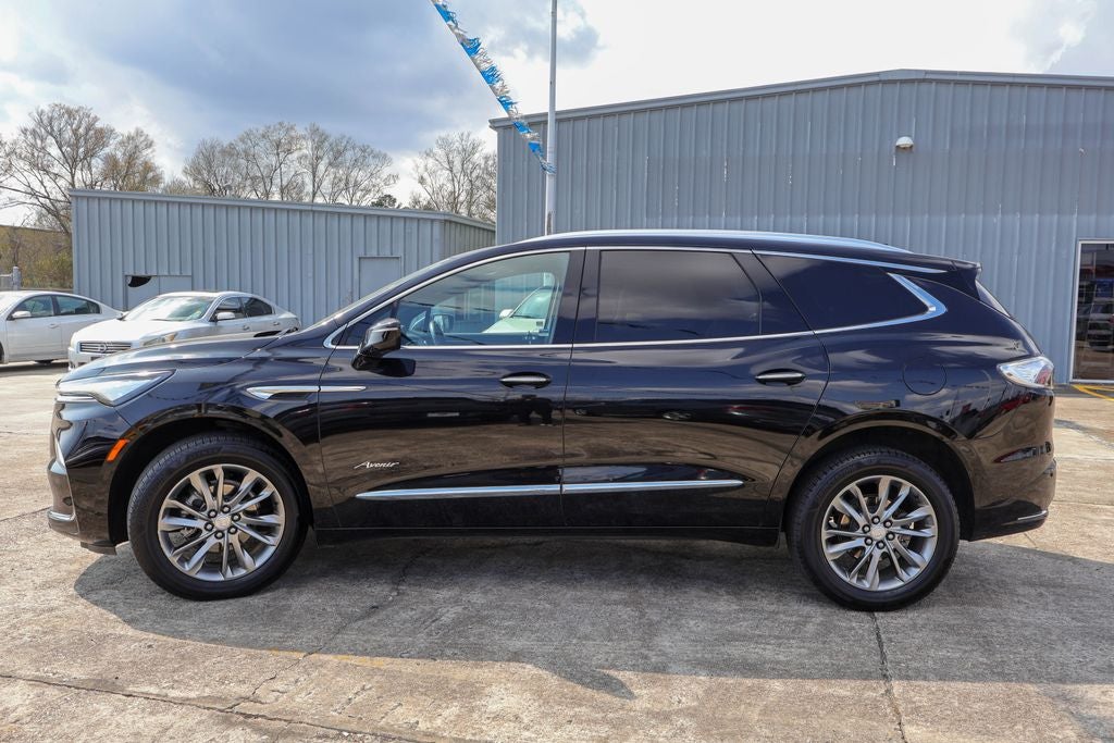 2022 Buick Enclave Avenir
