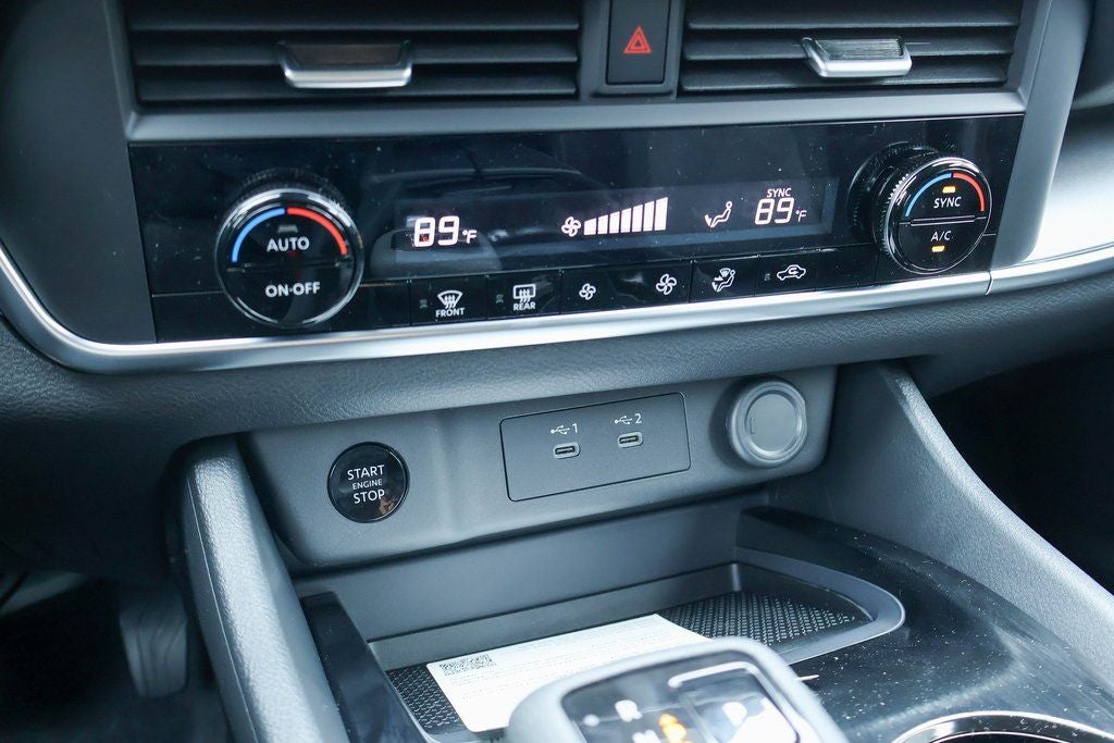 2026 Nissan Rogue SV