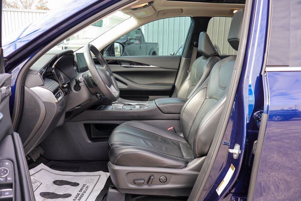 2023 INFINITI QX60 PURE