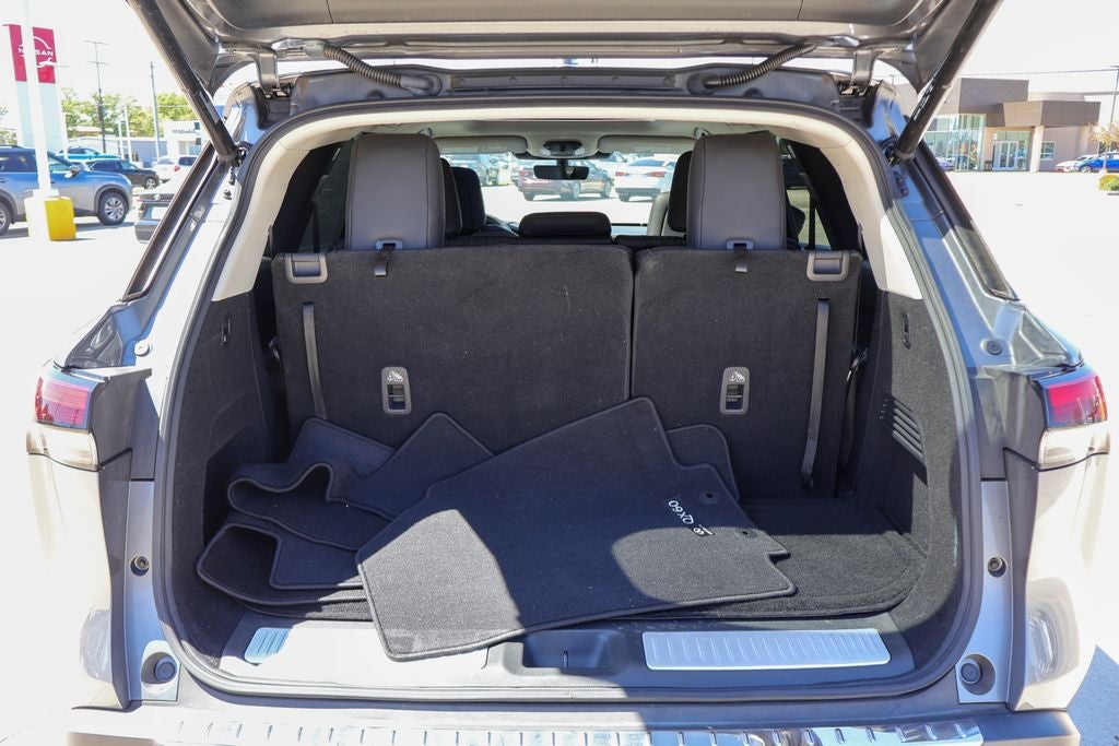 2023 INFINITI QX60 LUXE