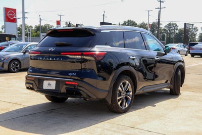 2023 INFINITI QX60 LUXE