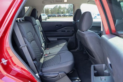 2023 Nissan Pathfinder SV