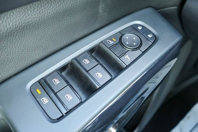 2023 Nissan Pathfinder SV