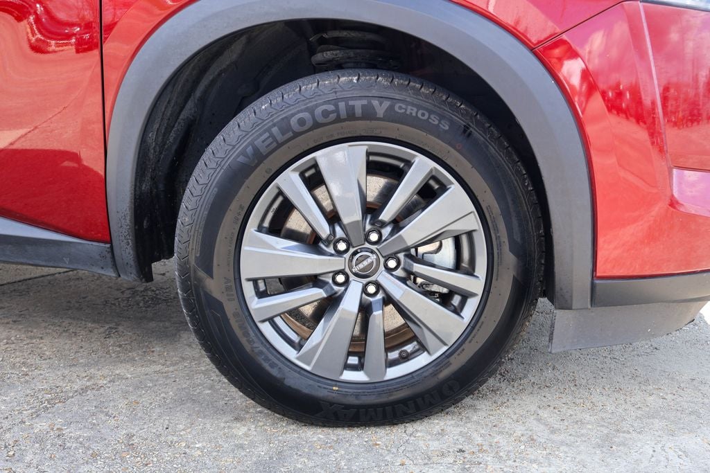 2023 Nissan Pathfinder SV