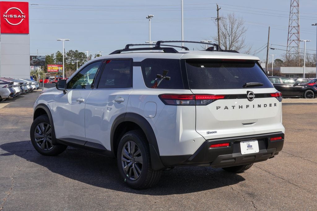 2026 Nissan Pathfinder SV