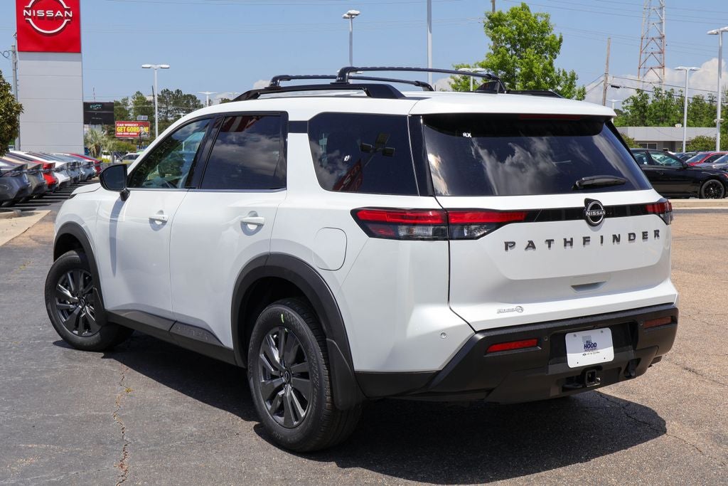 2026 Nissan Pathfinder SV