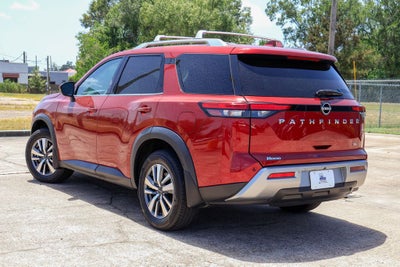 2023 Nissan Pathfinder SL