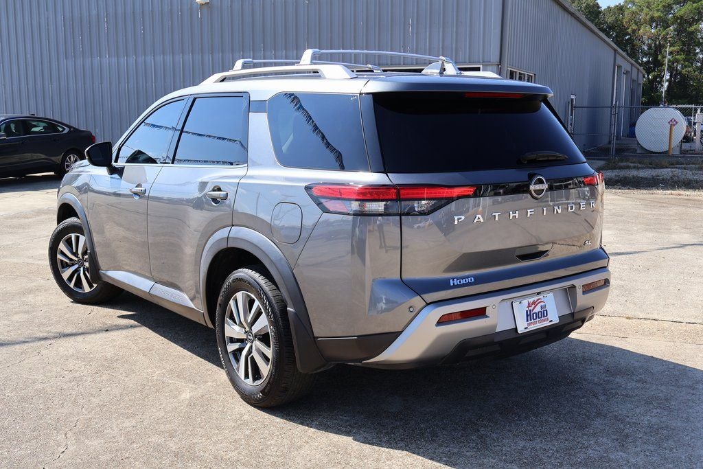2023 Nissan Pathfinder SL