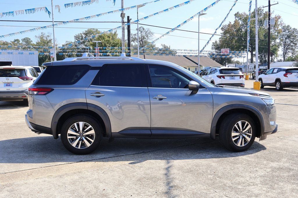 2023 Nissan Pathfinder SL