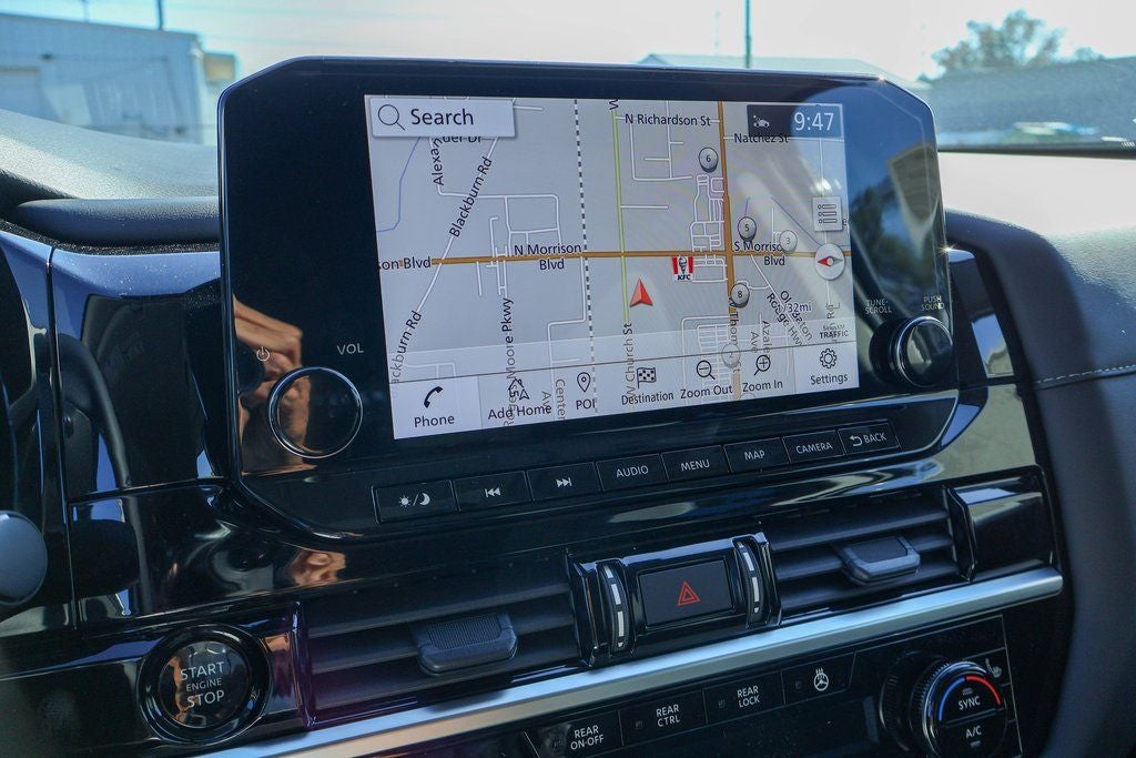 2025 Nissan Pathfinder SL