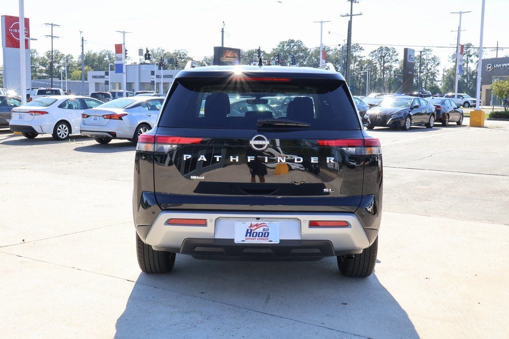 2025 Nissan Pathfinder SL