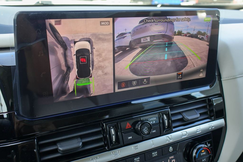 2026 Nissan Pathfinder SL