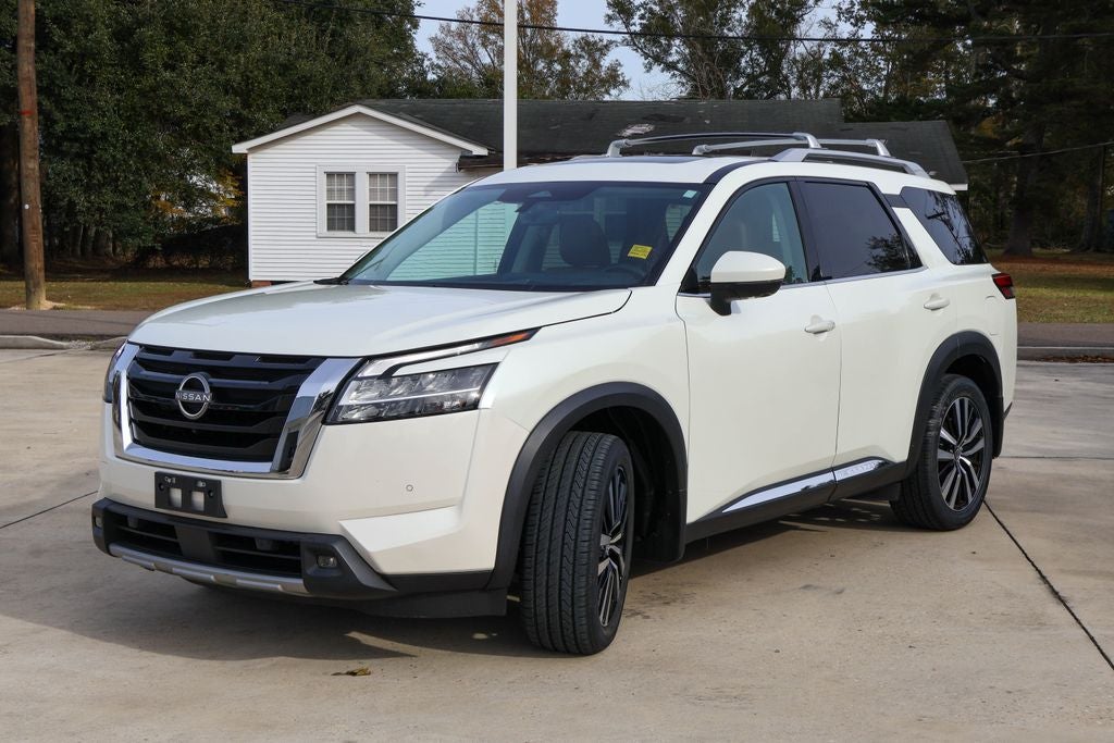 2023 Nissan Pathfinder Platinum
