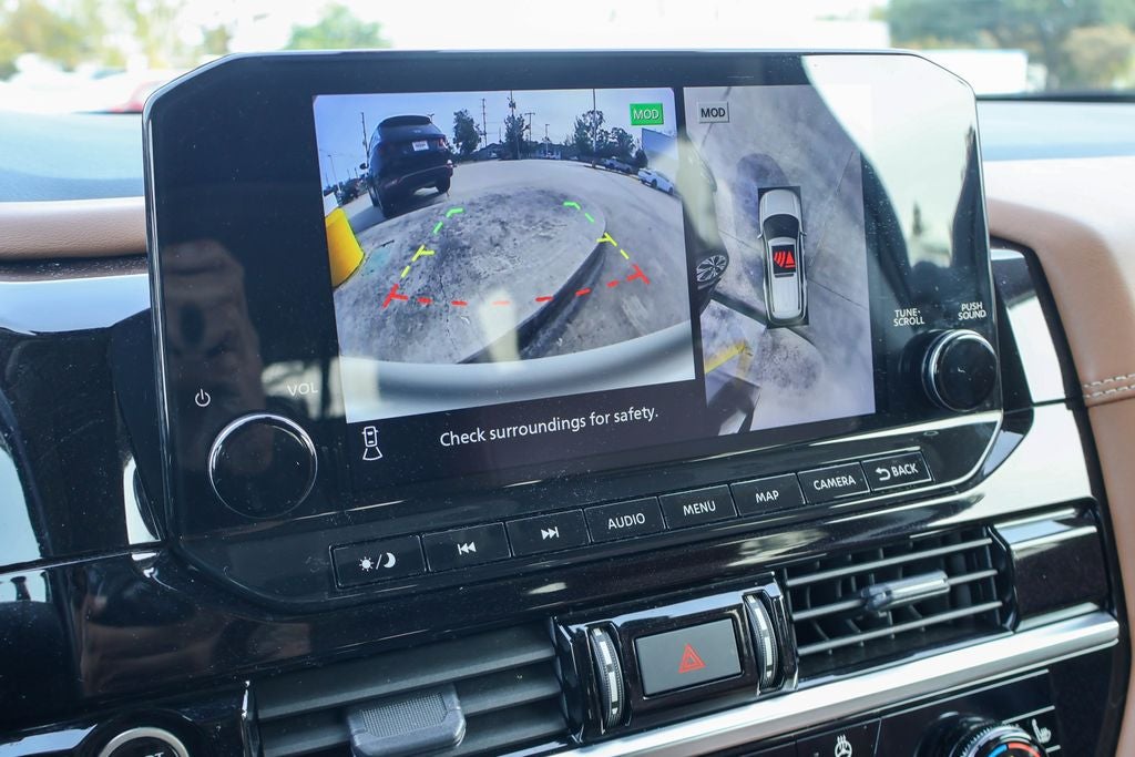 2023 Nissan Pathfinder Platinum