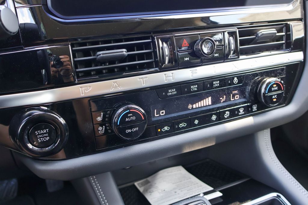 2026 Nissan Pathfinder Platinum