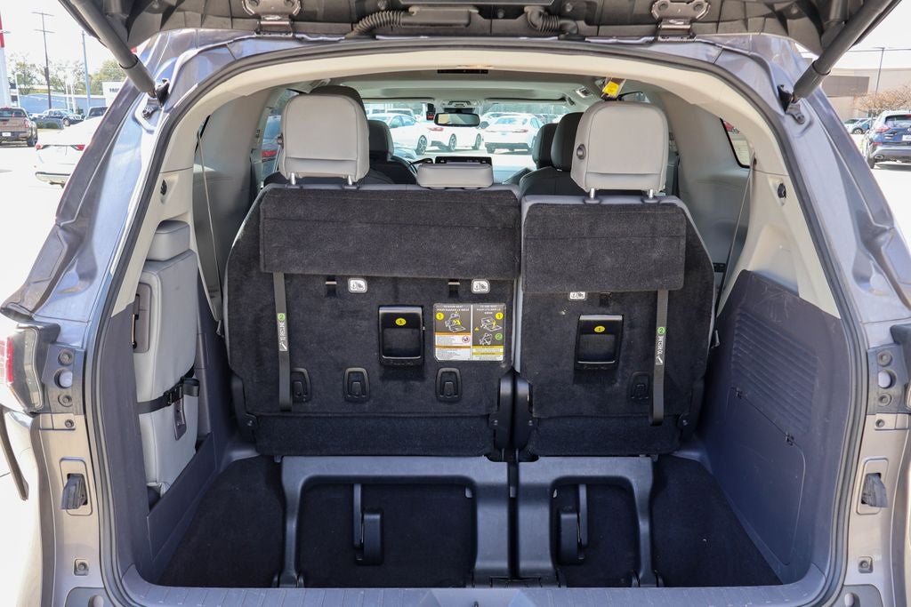 2022 Toyota Sienna XLE