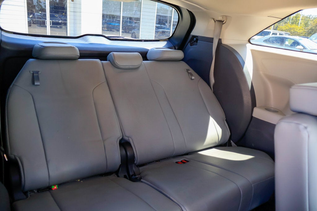 2021 Toyota Sienna XLE 8 Passenger