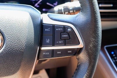 2021 Toyota Sienna XLE 8 Passenger