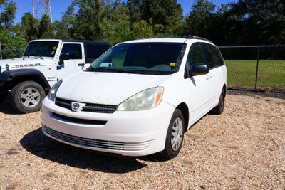 2004 Toyota Sienna Base