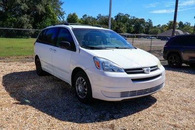 2004 Toyota Sienna Base
