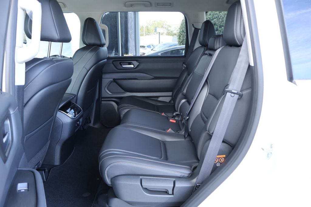 2026 Nissan Armada SV