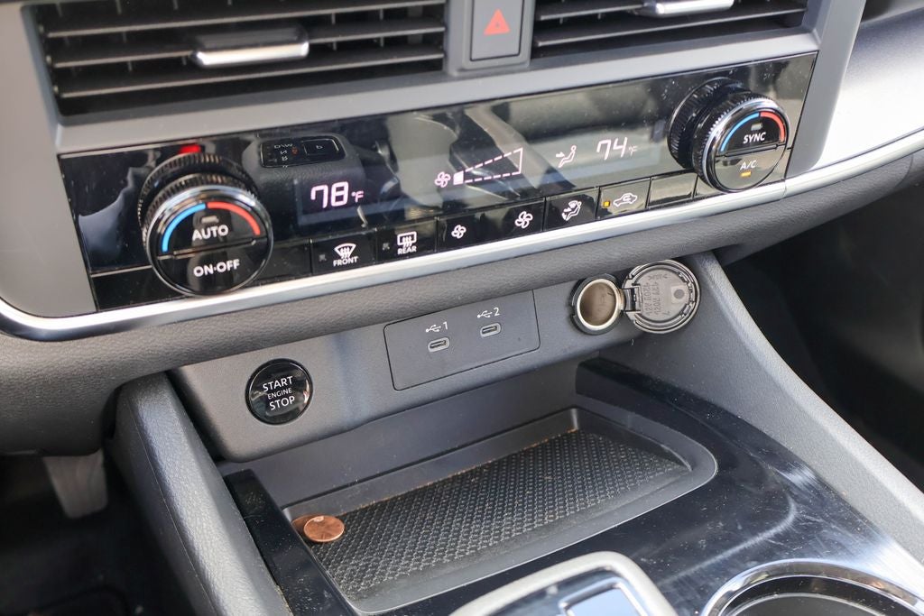 2025 Nissan Rogue SV