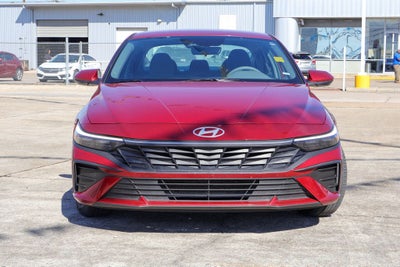 2025 Hyundai Elantra SE