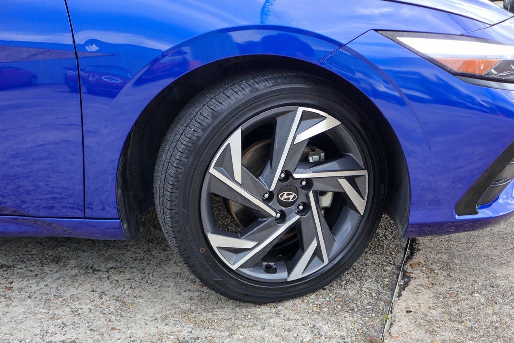 2025 Hyundai Elantra Limited