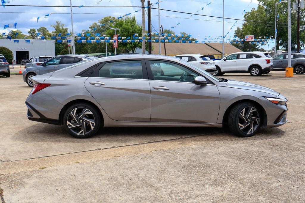2024 Hyundai Elantra Limited