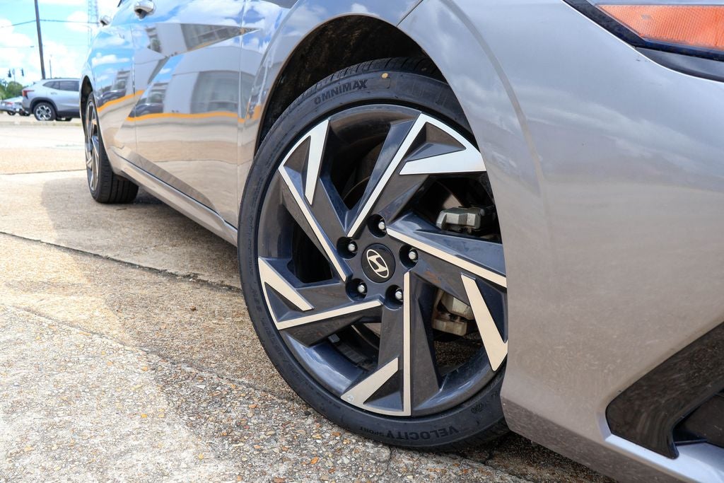 2024 Hyundai Elantra Limited