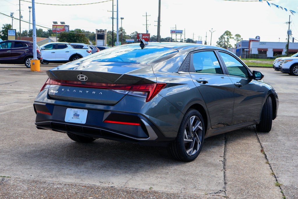 2025 Hyundai Elantra SEL Convenience