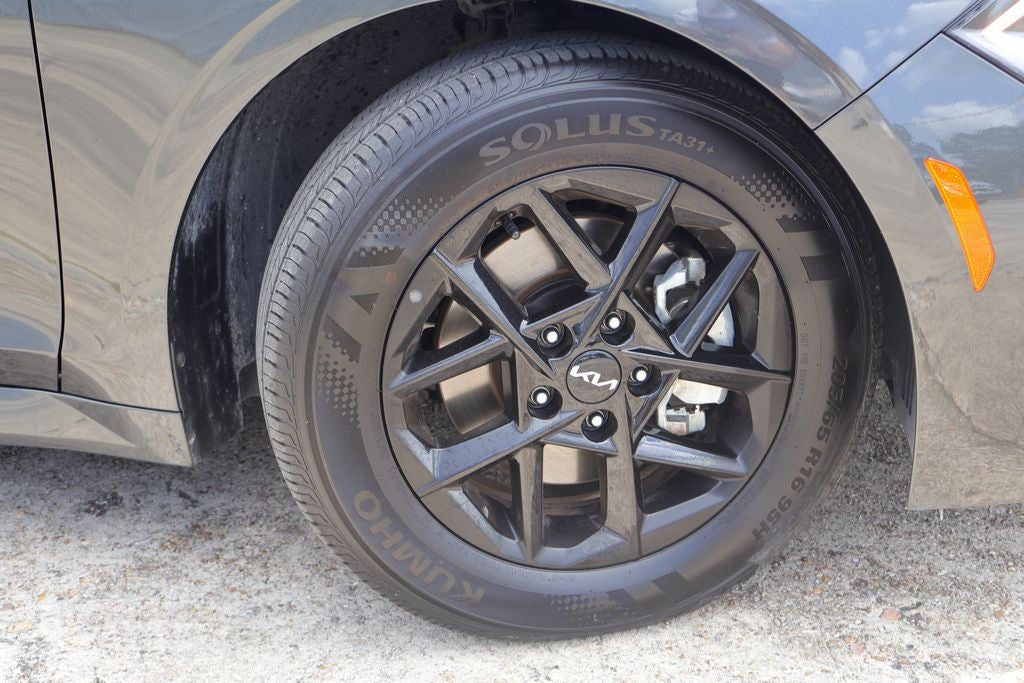 2025 Kia K5 LXS